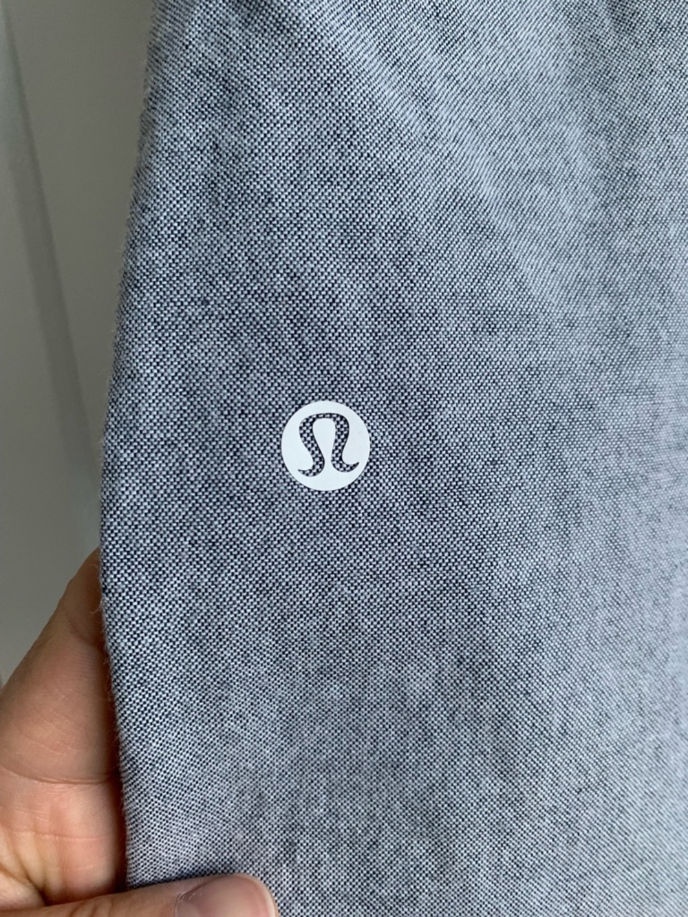 Lululemon men’s On Time Short Sleeve Button Down Shirt in dark Ash size  XL - Picture 4 of 15